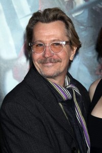 Read more about the article Gary Oldman Reads From “Soulacoaster” By R. Kelly